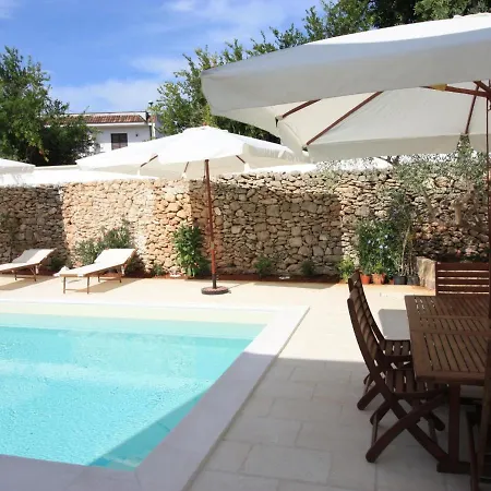 Studio Luxury Courtyard-2 By Interhome *