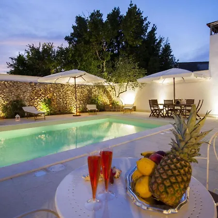 Apartment Studio Luxury Courtyard-2 By Interhome Racale